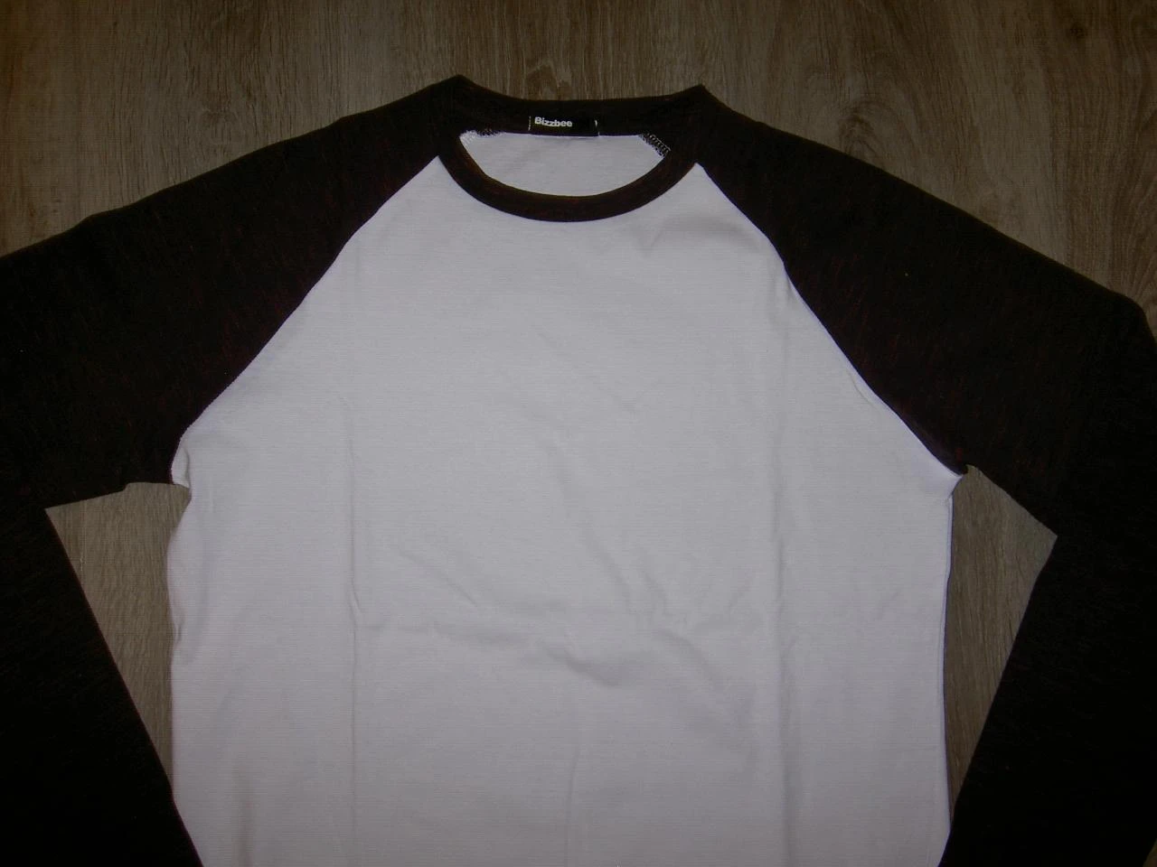 CAMISETA ML BRANCA E PRETA CHINA - BIZZBEE - TAMANHO XS - n°01 – photo 5